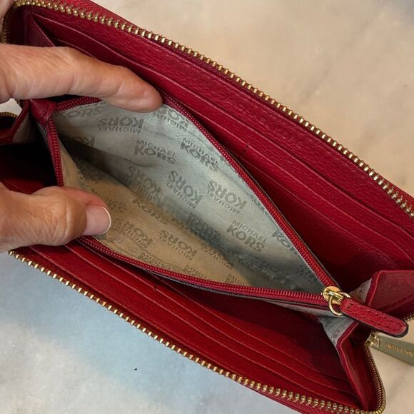 Michael Kors Wallet Leather Pebbled Red Jet Set Continental Full Zip Wallet - Picture 16 of 16